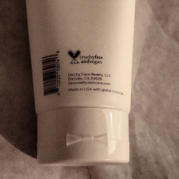 BARRIER BALANCE CREAMY CLEANSER - Picture 4 of 6
